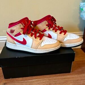 Nike Air Jordan 1 Mid Light Curry Cardinal Size 4 Youth
